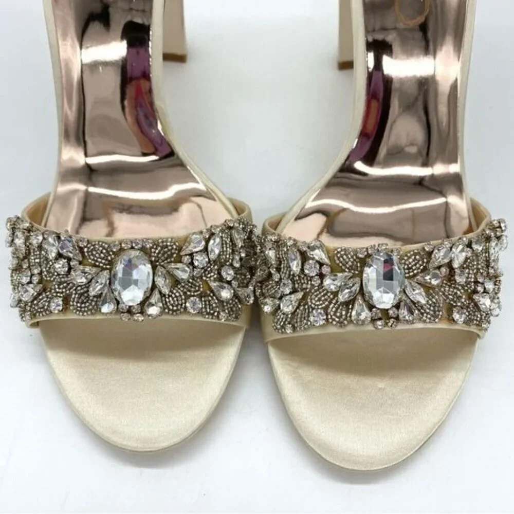 Badgley Mischka Women's Barby Ivory Satin Jeweled Heels New